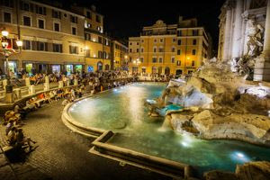 Ιταλία: Οι τουρίστες δε θα μπορούν, πλέον, να ρίχνουν κέρματα στη  Φοντάνα Ντι Τρέβι