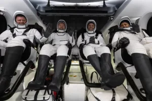 SpaceX: Επέστρεψαν στη Γη οι 4 αστροναύτες μετά από 2 μήνες καθυστέρηση