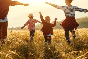 Ζαχαράκη: Vouchers των 800 ευρώ το μήνα ανά παιδί για 2.500 παιδιά με αναπηρία