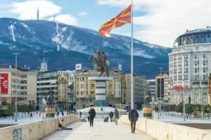 Σκόπια: Αντισυνταγματικός ο νόμος των διορισμών στο Δημόσιο με εθνοτικές ποσοστώσεις