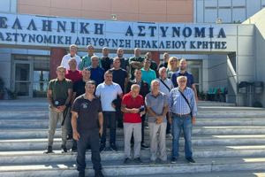 Κλιμακώνουν τις αντιδράσεις τους οι ένστολοι της Κρήτης