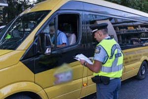 Θεσσαλονίκη: Οδηγός σχολικού λεωφορείου πιάστηκε χωρίς δίπλωμα και υπό την επήρεια αλκοόλ