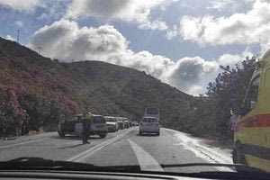 Ηράκλειο: Μπλόκαρε η εθνική οδός από σύγκρουση δύο οχημάτων στο ίδιο ρεύμα