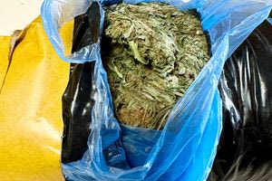 Ηράκλειο: Εντοπίστηκαν 8 κιλά κάνναβης σε γκαρσονιέρα 23χρονου