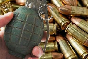 Αττική: Βρέθηκαν χειροβομβίδες και φυσίγγια σε δρόμο στο Μενίδι