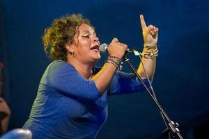 Ματούλα Ζαμάνη: Απαντά μετά τον σάλο για την μπλούζα της