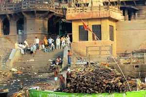 Ινδία: 25χρονος βρήκε τις αισθήσεις του λίγες στιγμές πριν από την καύση του