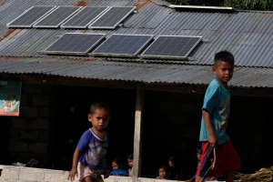 Unicef: Το μέλλον των παιδιών του 2050 «κινδυνεύει»