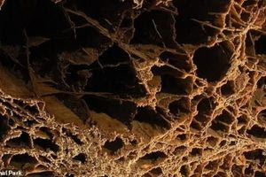 NASA: Το ρόβερ Curiosity εντόπισε «ιστούς αράχνης» σε μια ανεξερεύνητη περιοχή του Άρη