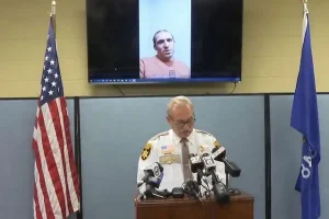 Καγιάκερ σκηνοθέτησε τον θάνατό του για να εξαφανιστεί και περιγράφει πώς το έκανε