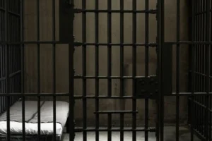 Φόνος στις φυλακές Αγιάς: Ομολογεί αλλά δεν τον πιστεύουν