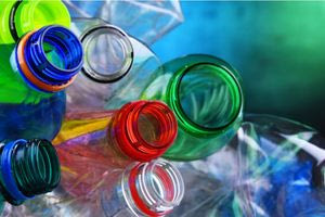 Ευρωπαίοι κατασκευαστές πλαστικών κλείνουν τα εργοστάσια τους