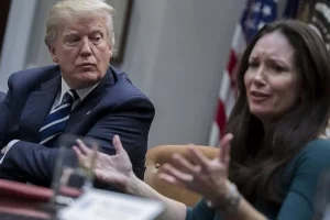 ΗΠΑ: Ο Ντόναλντ Τραμπ επέλεξε την Μπρουκ Ρόλινς για υπουργό Γεωργίας