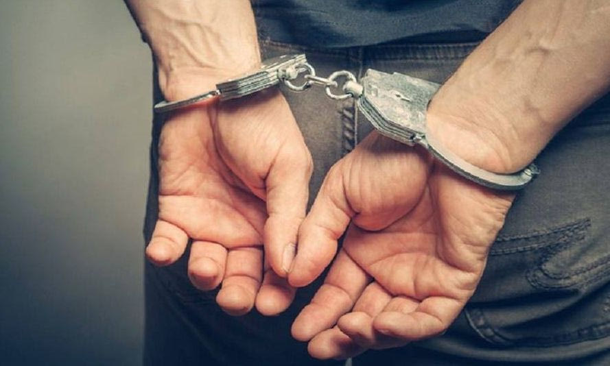 Ηράκλειο: Συνελήφθησαν τρεις νεαροί με αυτοσχέδιες μολότοφ