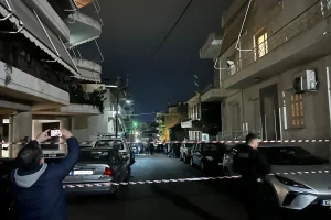 Γυναικοκτονία στο Αγρίνιο: Ανθρωποκυνηγητό της αστυνομίας για τον εντοπισμό του 30χρονου – Φέρεται να είχε διακόψει φαρμακευτική αγωγή που λάμβανε