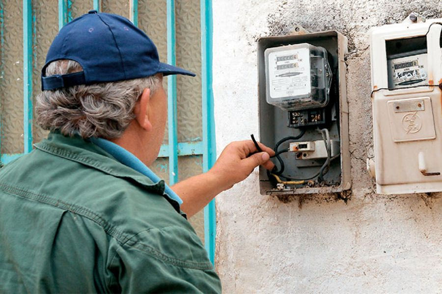 Περαιτέρω παρεμβάσεις για την αντιμετώπιση των ρευματοκλοπών εξετάζει το ΥΠΕΝ