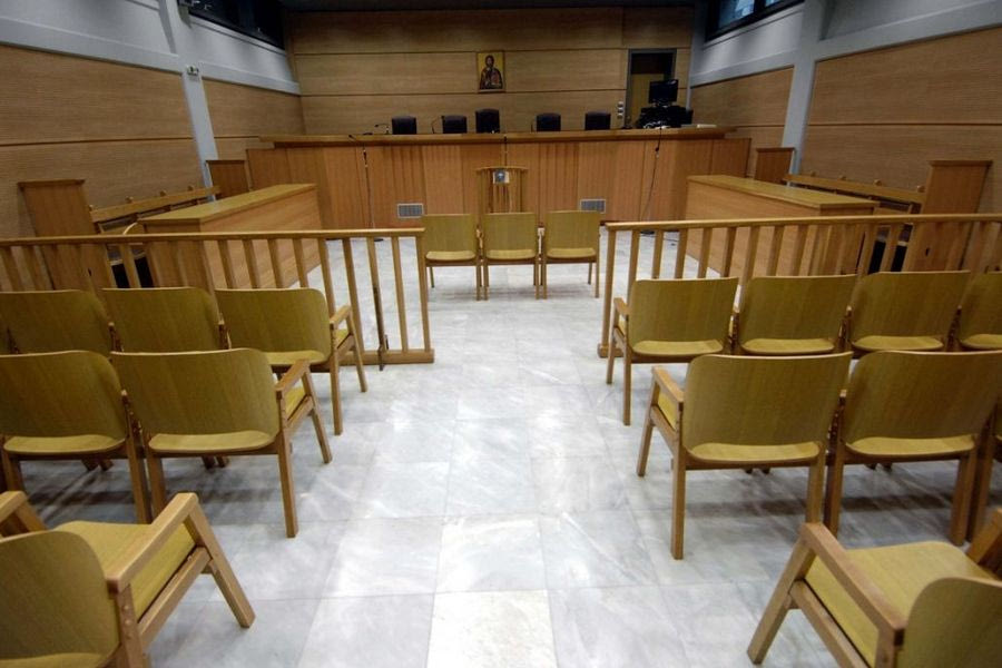 Η Ενωση Δικαστών και Εισαγγελέων αναφέρει ότι λειτουργούν αυτόφωρα τα Σαββατοκυριακά και τις αργίες