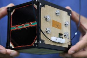 Ιαπωνία: Εκτοξεύτηκε ο πρώτος δορυφόρος από ξύλο