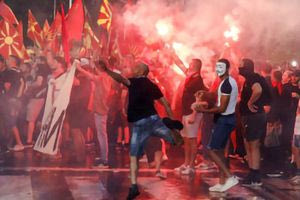 Βόρεια Μακεδονία: Επεισόδια στα Σκόπια κατά τους εορτασμούς για την ημέρα της αλβανικής σημαίας