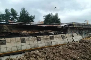 Η κακοκαιρία Bora δημιουργεί προβλήματα και στη Θεσσαλονίκη – Κλειστή η γέφυρα Δενδροποτάμου