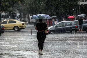 Βίντεο: Η πορεία της κακοκαιρίας Bora τις τελευταίες 18 ώρες – Βροχές αύριο στην Κρήτη