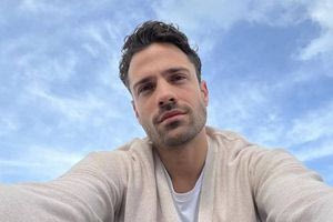 Ο Κωνσταντίνος Αργυρός τραγούδησε νησιώτικα στη Νάξο