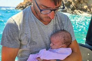 Γιάννης Κουφάκης: Ο λιμενικός που έσωσε βρέφος μεταναστών στην Τήλο βραβεύτηκε και περιγράφει λεπτό προς λεπτό τη διάσωση