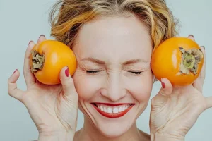 Το άγνωστο φθινοπωρινό φρούτο που κάνει θαύματα – Είναι διουρητικό, μειώνει χοληστερόλη και πίεση