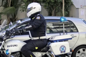 Χανιά: Απείλησε με σκεπάρνι την πρώην του – Τον κατηγορεί ότι βιάζει τις κόρες του