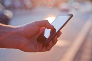 Αντίπαρος: Άνδρας φωτογράφιζε κορίτσια σε παραλία γυμνιστών