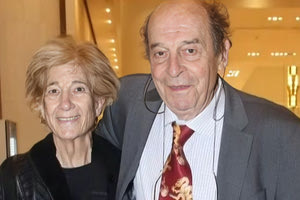 Μαρία Μανουσάκη: «Πριν “φύγει” ο Μανούσος αγκαλιαστήκαμε και φιληθήκαμε»