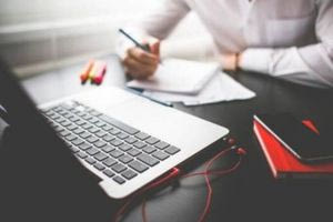 Αδυναμίες των Ελλήνων μαθητών να προχωρούν σε σύνθετη χρήση των υπολογιστών, κατέγραψε η έρευνα ICILS