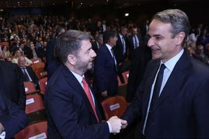 Oρίστηκε το ραντεβού Μητσοτάκη – Ανδρουλάκη