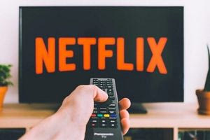 Netflix: Αιφνιδιαστική αύξηση των τιμών στην Ελλάδα – Ποιές είναι οι νέες τιμές για τους συνδρομητές