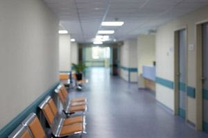 Επείγων έλεγχος στα νοσοκομεία μετά την πτώση ασανσέρ