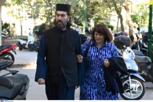 Κοινωνική πολιτική με ξένα κόλλυβα