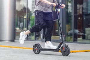 Αυτοκίνητο παρέσυρε 12χρονο με πατίνι – Στη ΜΕΘ ο ανήλικος