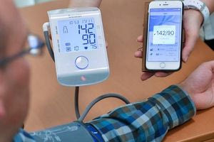 Υψηλή πίεση, ακανόνιστοι καρδιακοί παλμοί και κάπνισμα παράγοντες κινδύνου για πιο σοβαρά εγκεφαλικά επεισόδια