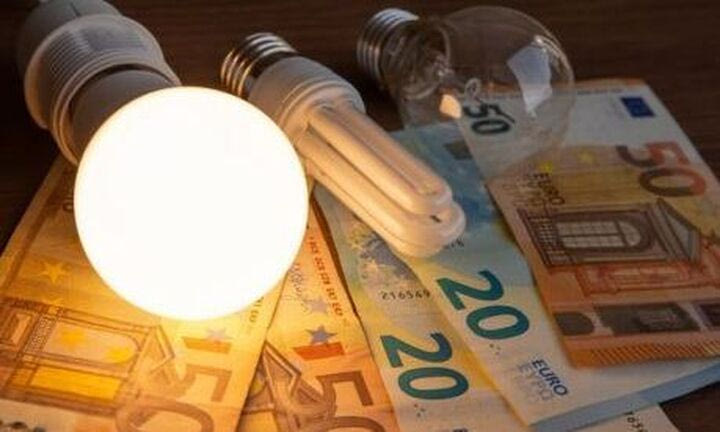 Ηλεκτρικό ρεύμα: Το ΥΠΕΝ προβλέπει μείωση τιμών τον Απρίλιο και κόβει την επιδότηση