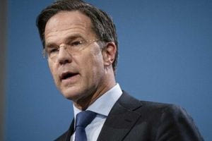 Μαρκ Ρούτε: Οι σύμμαχοι του Κιέβου οφείλουν να βοηθούν “καθημερινά” μέχρι να τελειώσουν οι “σφαγές”