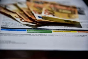 Φρένο από τη ΔΕΗ στις αυξήσεις στο ρεύμα – Τα τιμολόγια Μαρτίου