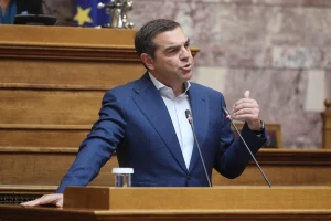 Τον Τσίπρα, στο… απέναντι μπαλκόνι θέλει ο Κυριάκος, με σκληρή Δεξιά ατζέντα για να ανακοπούν οι διαρροές προχωρά η κυβέρνηση και μήνυμα από τις Βρυξέλλες: «Θανάση σφίξε κι άλλο το ζωνάρι…»