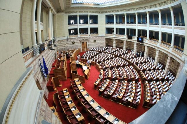 Βουλή: Ψηφίστηκαν οι ρυθμίσεις για την ενίσχυση του ΕΣΥ – Τι αλλάζει