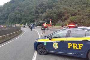 17 νεκροί από πτώση λεωφορείου σε χαράδρα στη Βραζιλία
