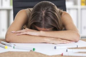 Η υπερβολή υπνηλία κατά τη διάρκεια της μέρας μπορεί να κρύβει κάτι σοβαρό