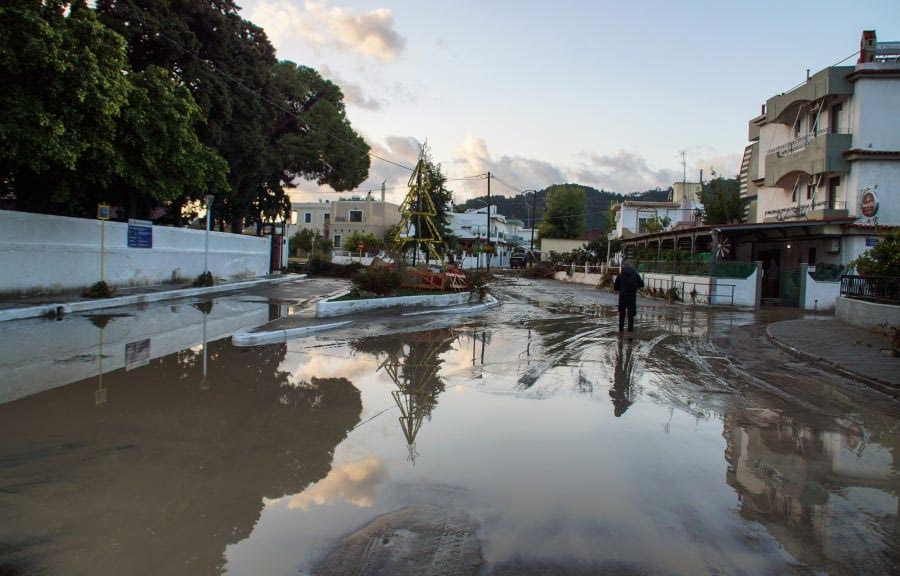 Μέχρι την Τρίτη η κακοκαιρία Bora – Νέο έκτακτο δελτίο από την ΕΜΥ