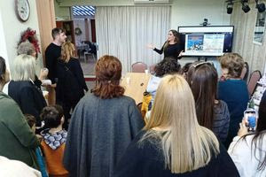 Ηράκλειο: Δώρα και μια ζεστή αγκαλιά από τη Δέσποινα Βανδή σε μικρά παιδιά