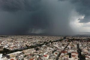 Σάκης Αρναούτογλου: Νέο κύμα με δυνατές καταιγίδες – Η Ρόδος ξανά στο «κάδρο»