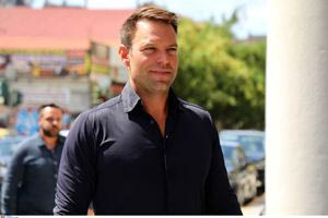 Κασσελάκης: Ζητά από τα μέλη προτάσεις για το λογότυπο του Κινήματος Δημοκρατίας