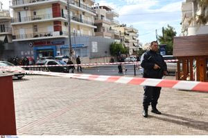 Πυροβολισμοί στην Γλυφάδα: Ξεκαθάρισμα λογαριασμών δείχνουν τα πρώτα στοιχεία – Δύο νεκροί και ένας τραυματίας